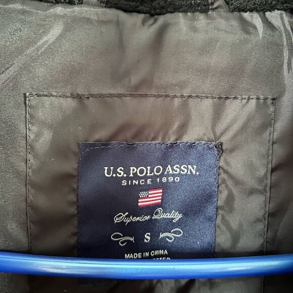 U.S. Polo Assn. Black Quilted Jacket - Picture 3 of 3